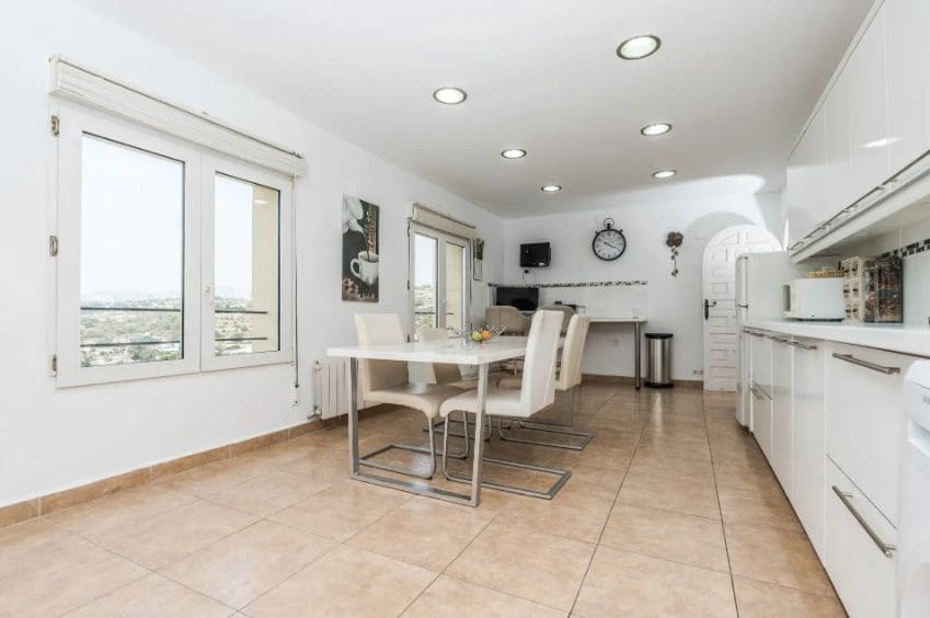 7 soveværelse Villa til salg i Benissa med swimmingpool garage - € 695.000 (Ref: 9454686)