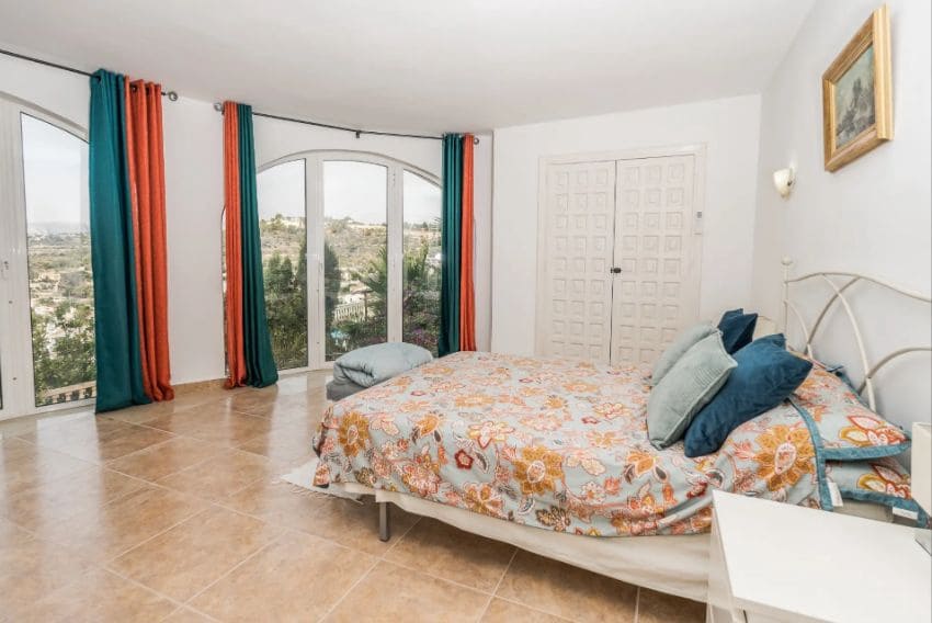 7 soveværelse Villa til salg i Benissa med swimmingpool garage - € 695.000 (Ref: 9454686)