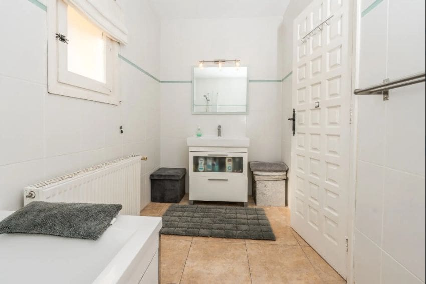 7 soveværelse Villa til salg i Benissa med swimmingpool garage - € 695.000 (Ref: 9454686)