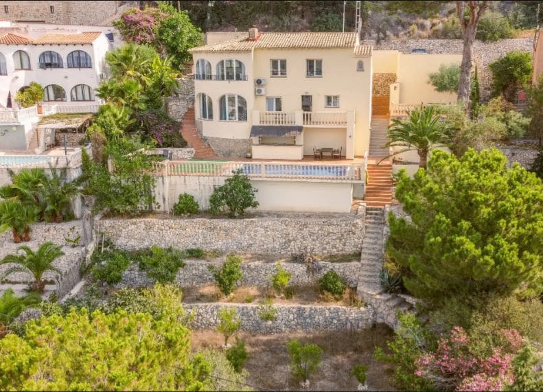 7 soveværelse Villa til salg i Benissa med swimmingpool garage - € 695.000 (Ref: 9454686)