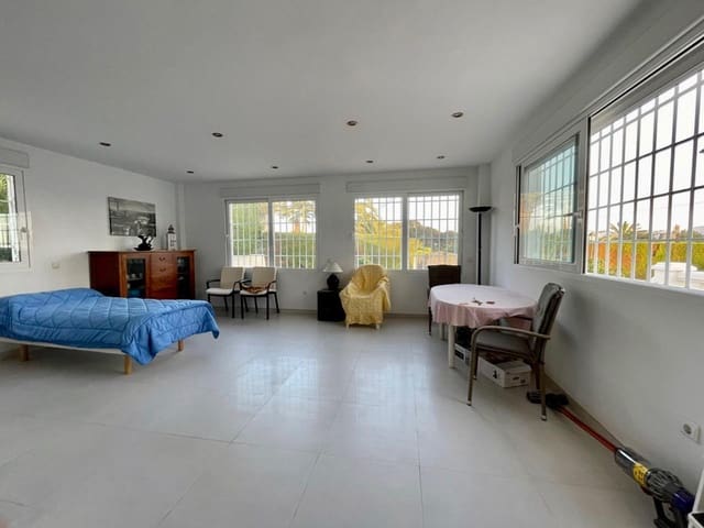 3 bedroom Villa for sale in Benidorm with pool garage - € 445,000 (Ref: 9454692)