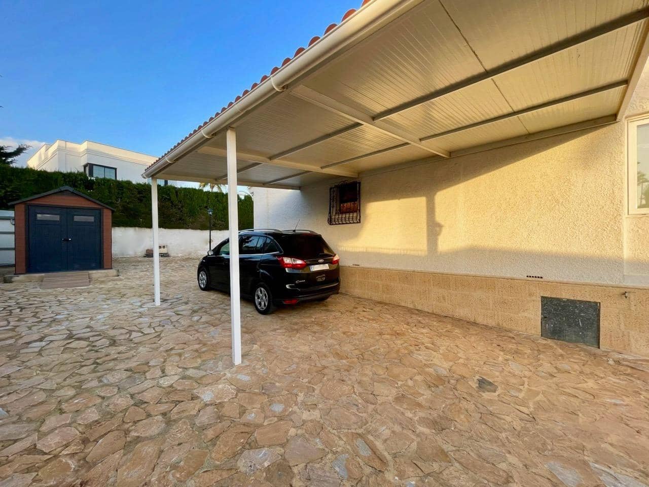3 bedroom Villa for sale in Benidorm with pool garage - € 445,000 (Ref: 9454692)