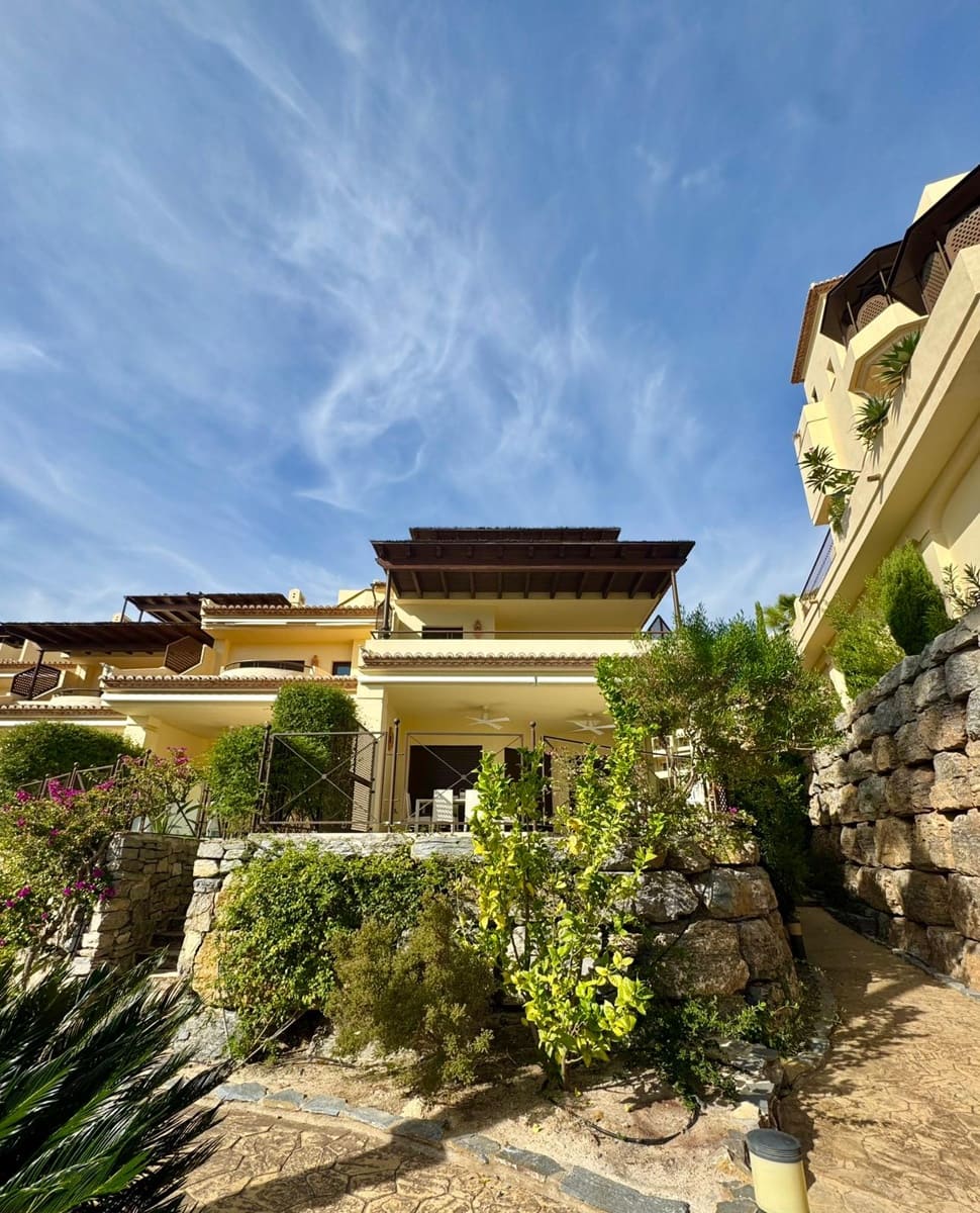 4 bedroom Bungalow for sale in Altea with pool garage - € 1,500,000 (Ref: 9454693)