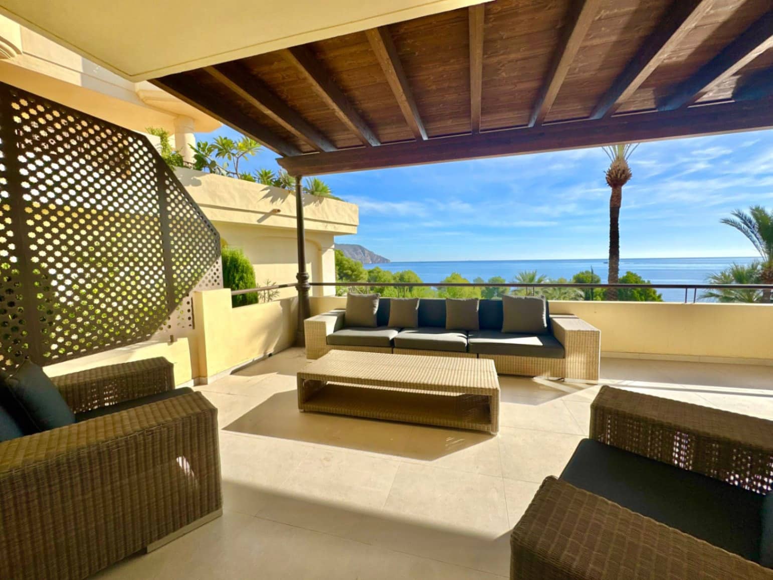 4 bedroom Bungalow for sale in Altea with pool garage - € 1,500,000 (Ref: 9454693)