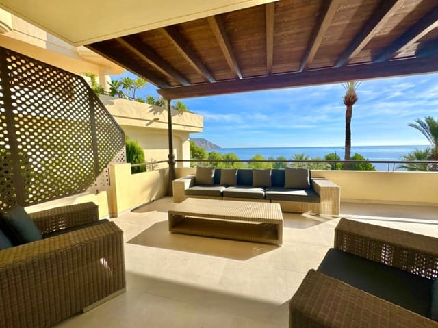 4 bedroom Bungalow for sale in Altea with pool garage - € 1,500,000 (Ref: 9454693)