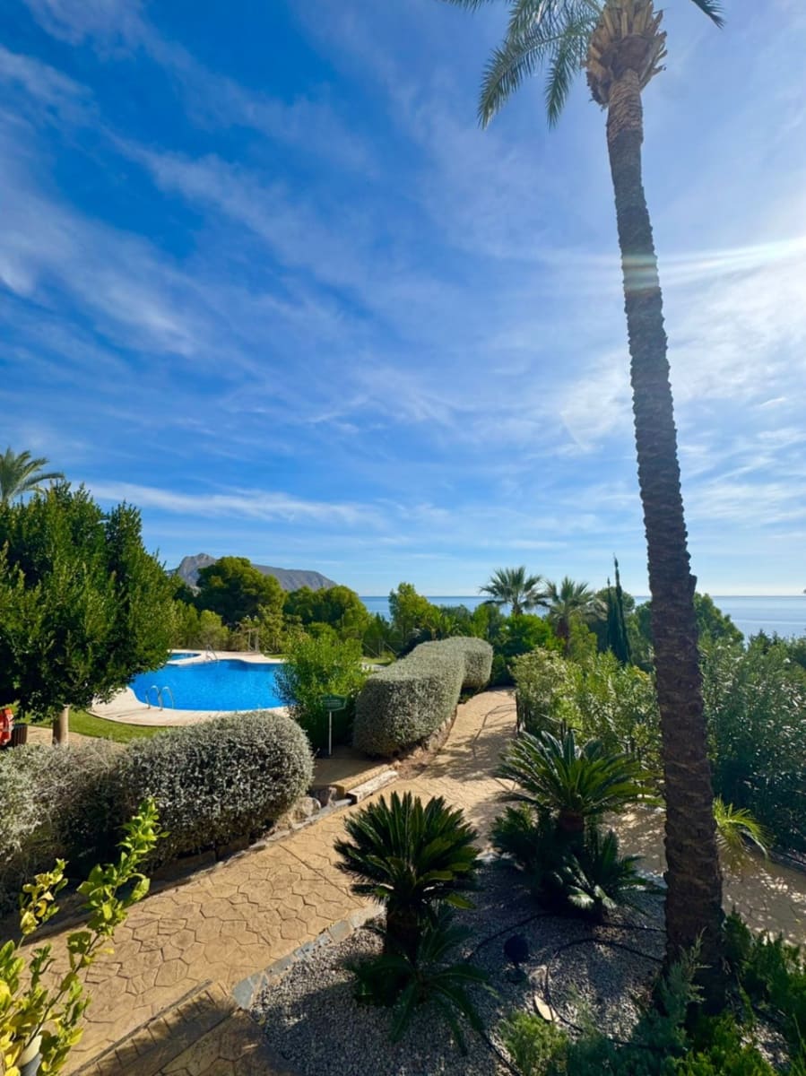 4 bedroom Bungalow for sale in Altea with pool garage - € 1,500,000 (Ref: 9454693)