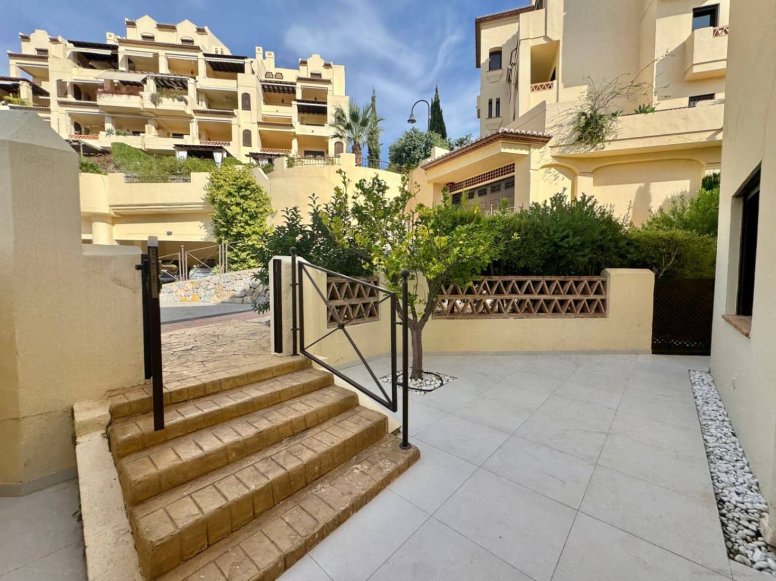 4 bedroom Bungalow for sale in Altea with pool garage - € 1,500,000 (Ref: 9454693)