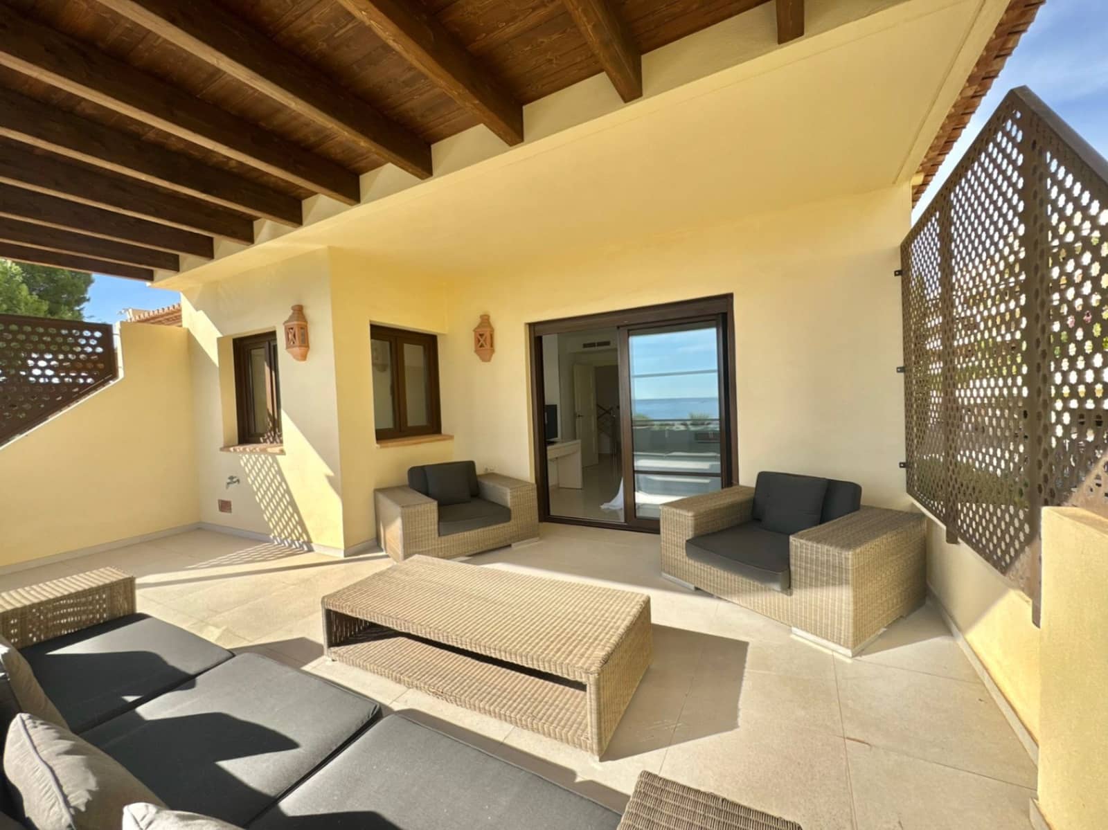 4 bedroom Bungalow for sale in Altea with pool garage - € 1,500,000 (Ref: 9454693)