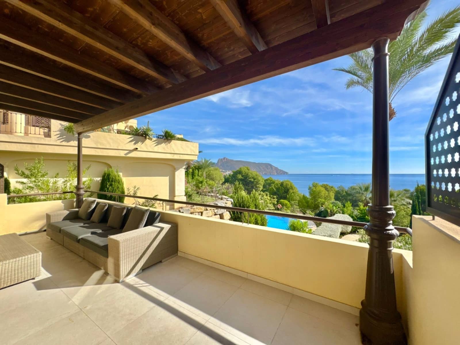 4 bedroom Bungalow for sale in Altea with pool garage - € 1,500,000 (Ref: 9454693)