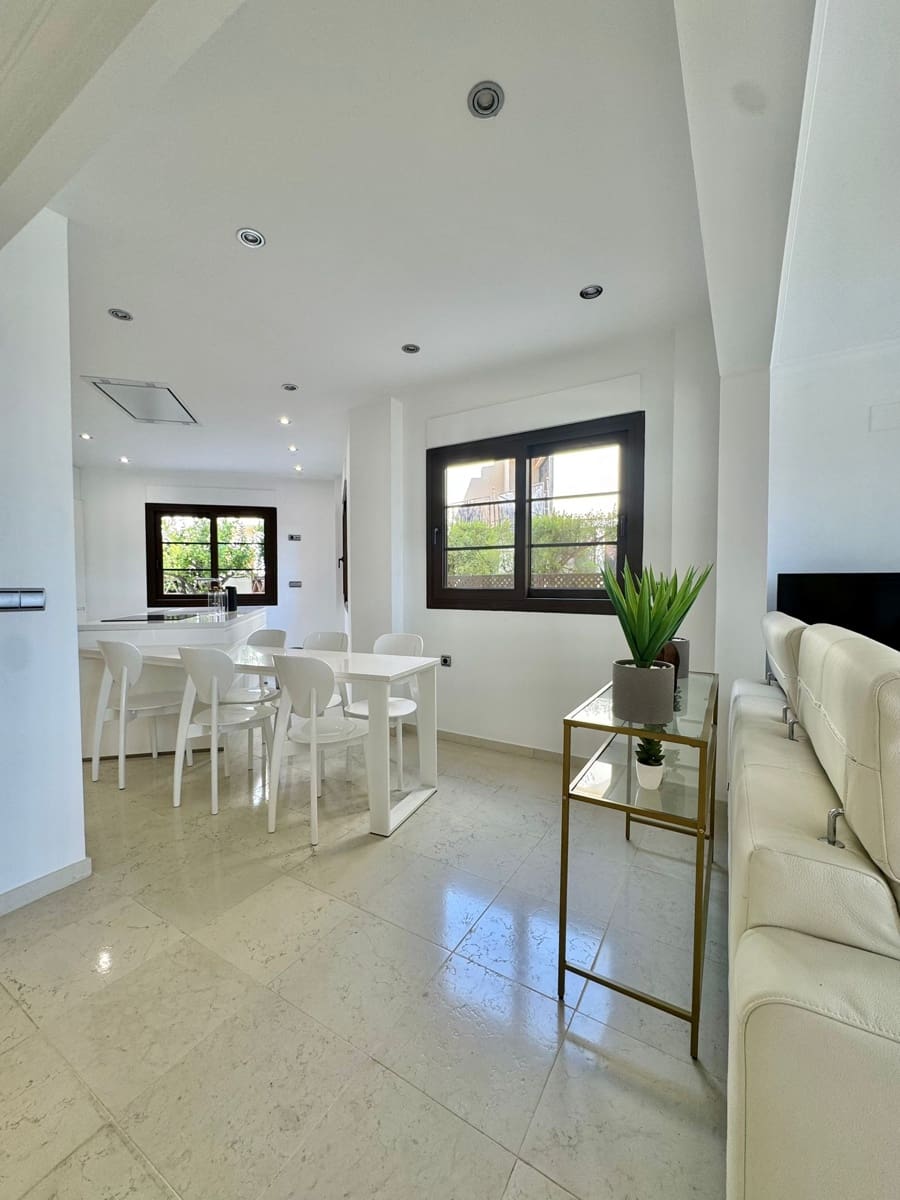 4 bedroom Bungalow for sale in Altea with pool garage - € 1,500,000 (Ref: 9454693)