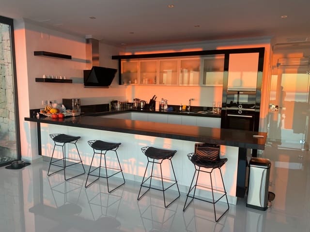 4 soverom Villa til salgs i Benissa med svømmebasseng garasje - € 2 450 000 (Ref: 9457877)