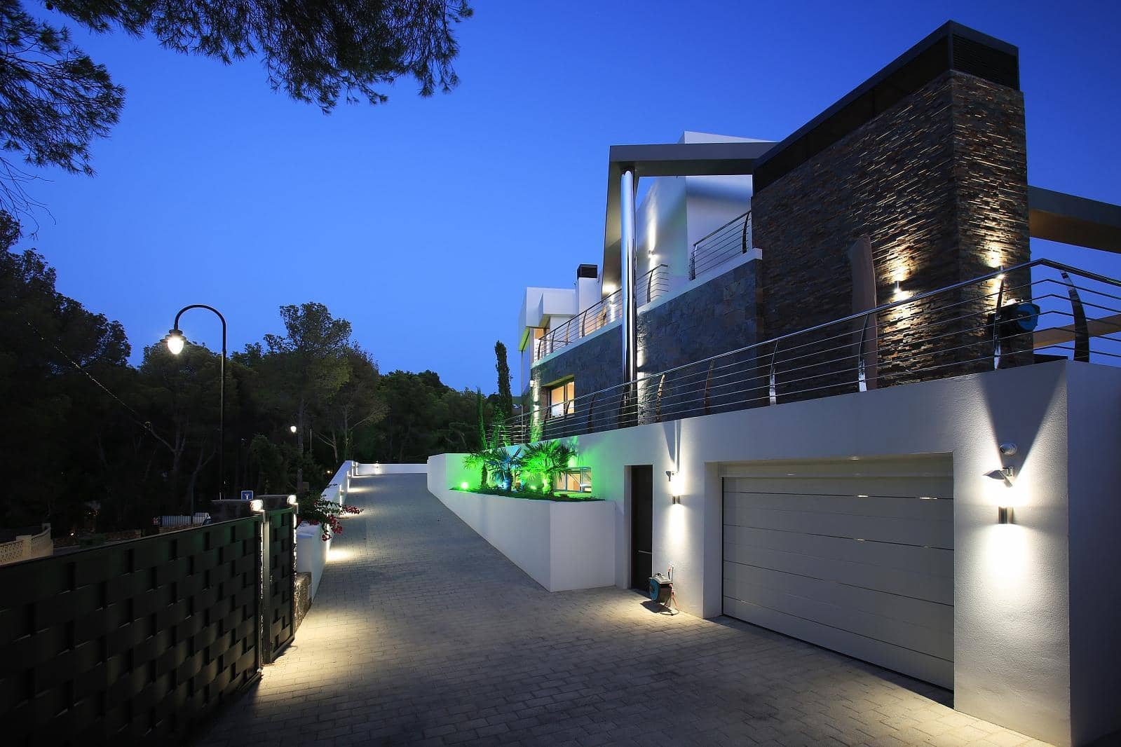 6 bedroom Villa for sale in Altea with pool - € 6,300,000 (Ref: 9457878)