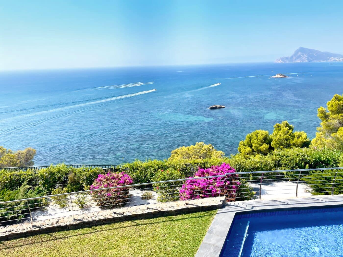 6 bedroom Villa for sale in Altea with pool - € 6,300,000 (Ref: 9457878)