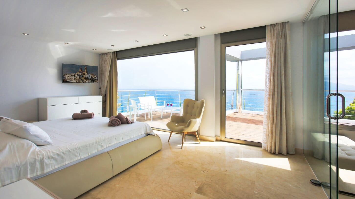 6 bedroom Villa for sale in Altea with pool - € 6,300,000 (Ref: 9457878)