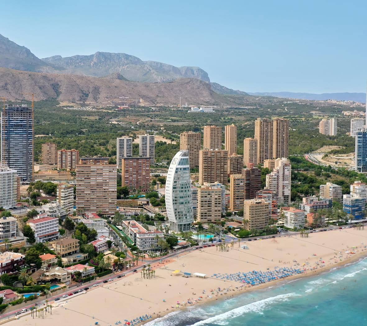 2 bedroom Apartment for sale in Benidorm with pool - € 1,200,000 (Ref: 9457882)