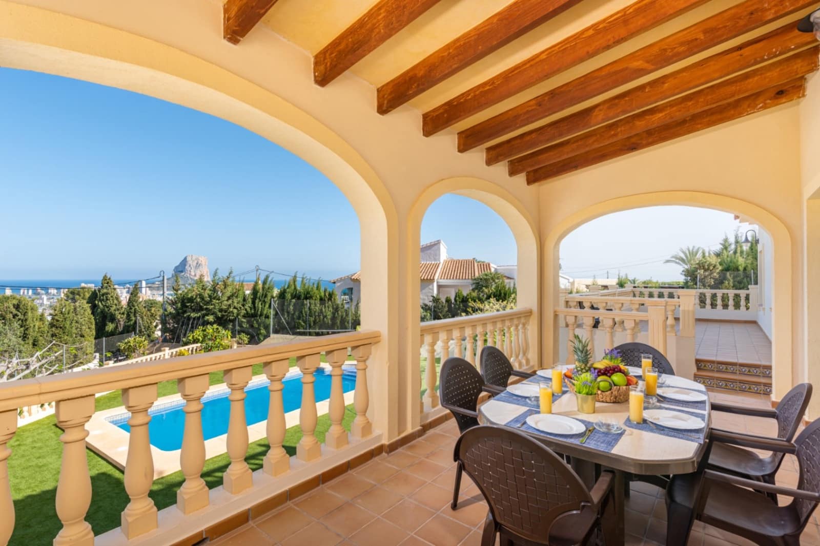 6 bedroom Villa for sale in Calpe / Calp with pool garage - € 1,200,000 (Ref: 9457885)