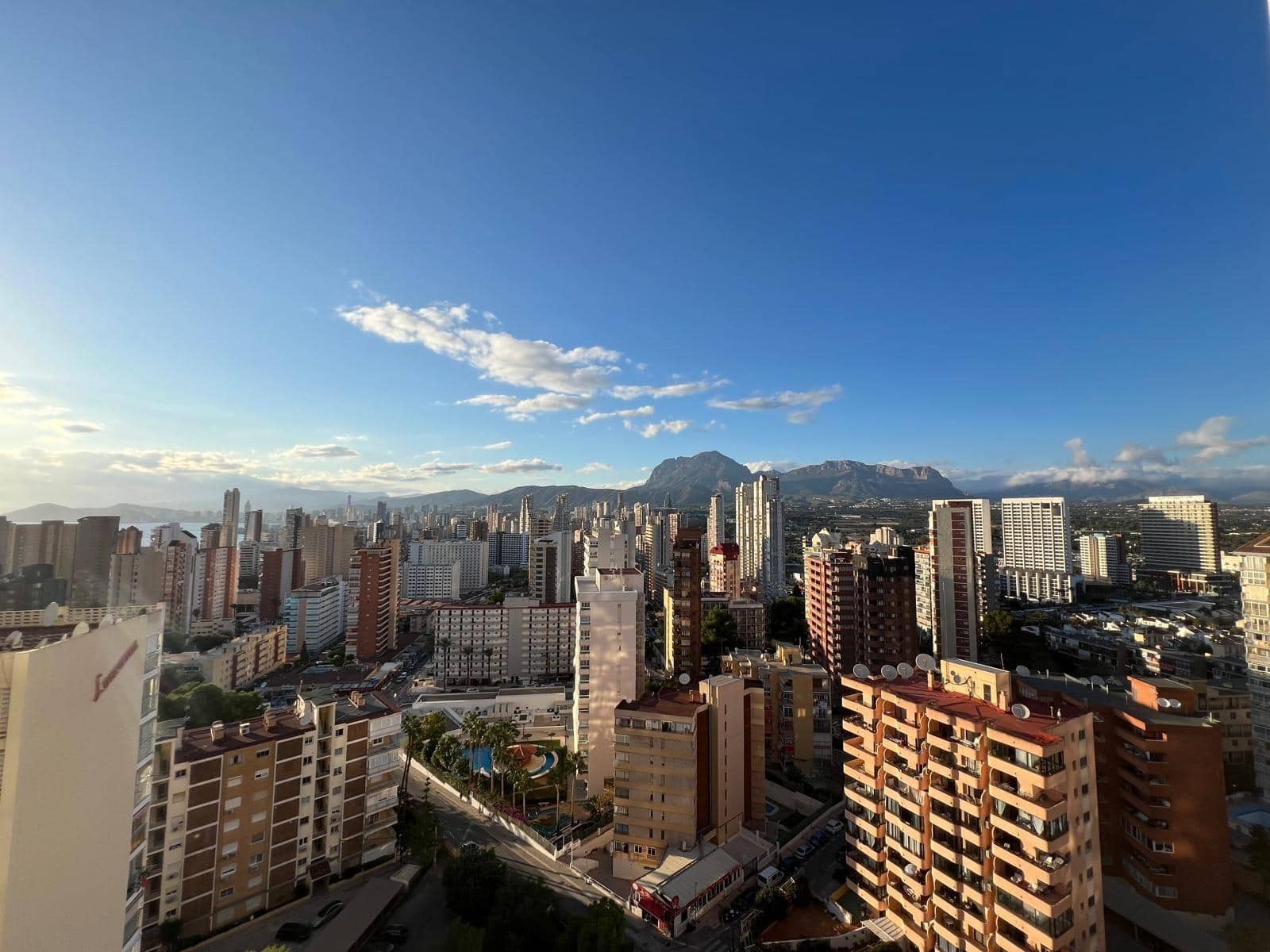 1 soverom Leilighet til salgs i Benidorm med svømmebasseng garasje - € 230 000 (Ref: 9457895)