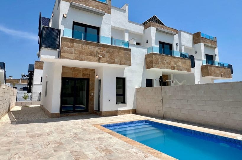 3 sypialnia Dom na sprzedaż w Polop z basenem garażem - 385 000 € (Ref: 9457901)