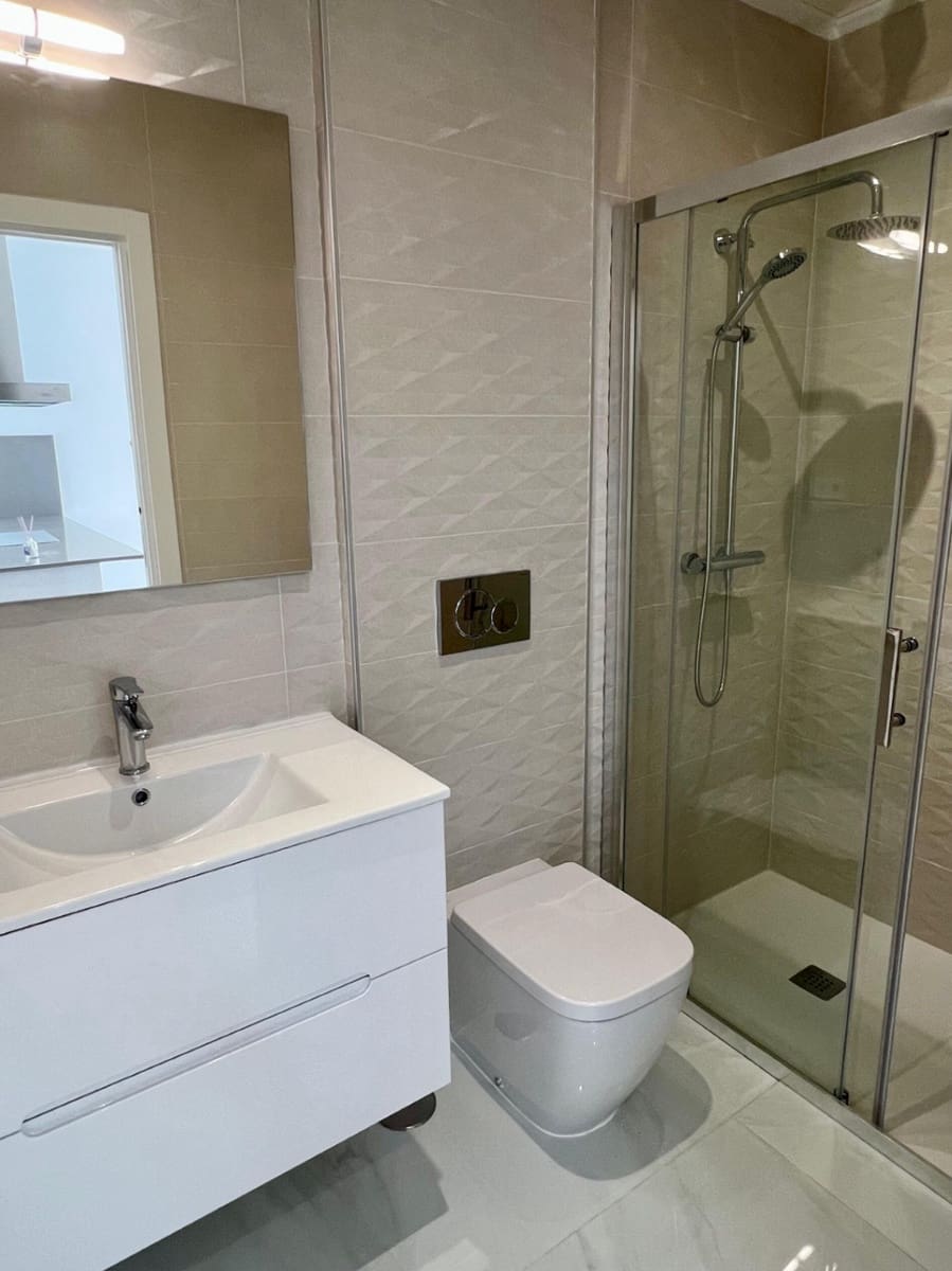 3 sypialnia Dom na sprzedaż w Polop z basenem garażem - 385 000 € (Ref: 9457901)