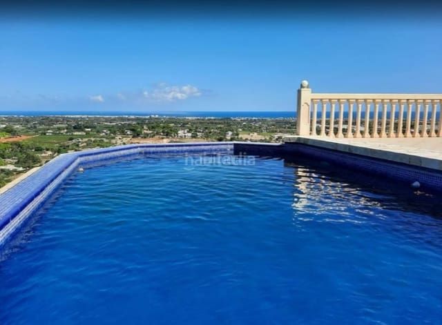 5 soverom Villa til salgs i Dénia med svømmebasseng garasje - € 890 000 (Ref: 9457907)