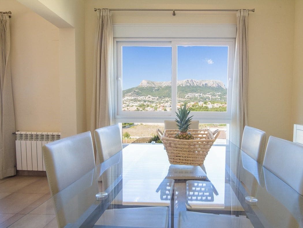 4 bedroom Villa for sale in Calpe / Calp with pool garage - € 950,000 (Ref: 9457913)