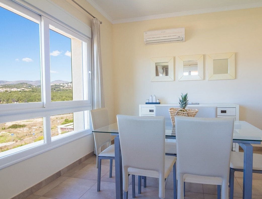 4 bedroom Villa for sale in Calpe / Calp with pool garage - € 950,000 (Ref: 9457913)