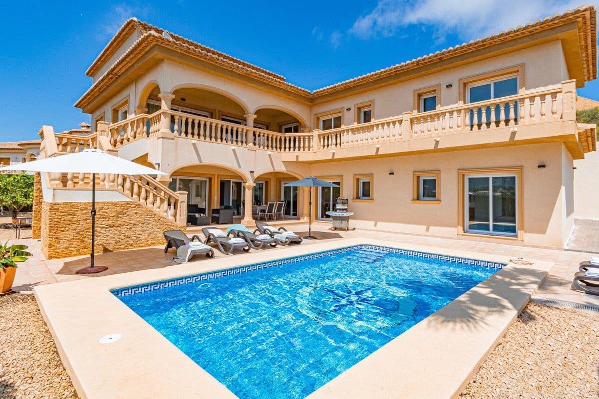 4 bedroom Villa for sale in Calpe / Calp with pool garage - € 950,000 (Ref: 9457913)