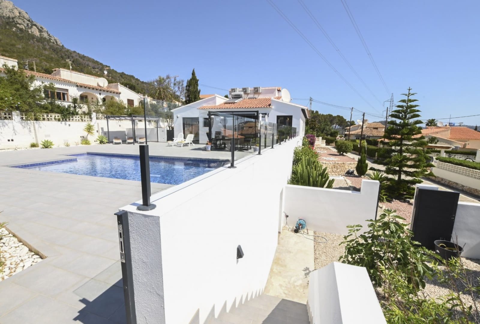 2 chambre Villa/Maison à vendre à Calpe / Calp avec piscine garage - 650 000 € (Ref: 9457950)