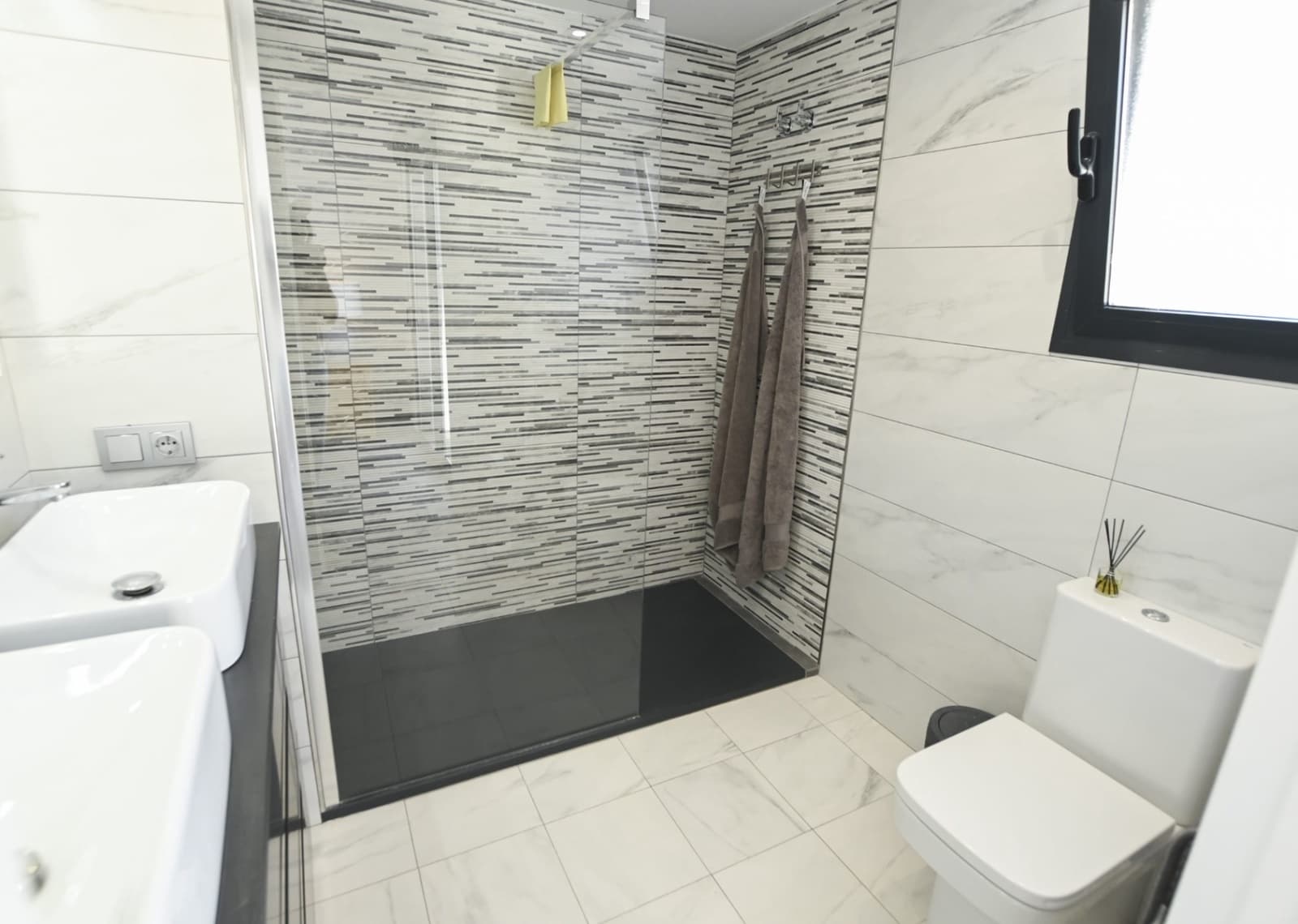 2 chambre Villa/Maison à vendre à Calpe / Calp avec piscine garage - 650 000 € (Ref: 9457950)