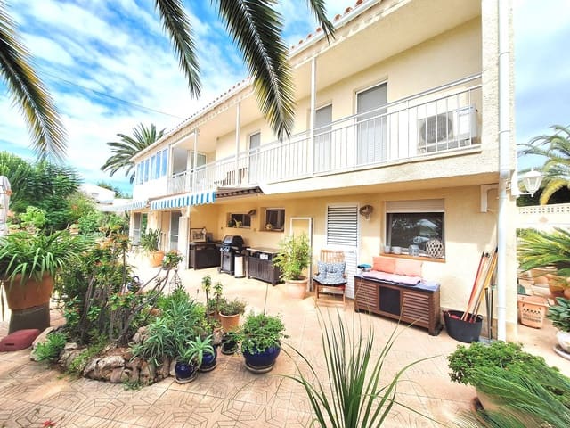 4 bedroom Villa for sale in Calpe / Calp with pool garage - € 532,000 (Ref: 9457952)