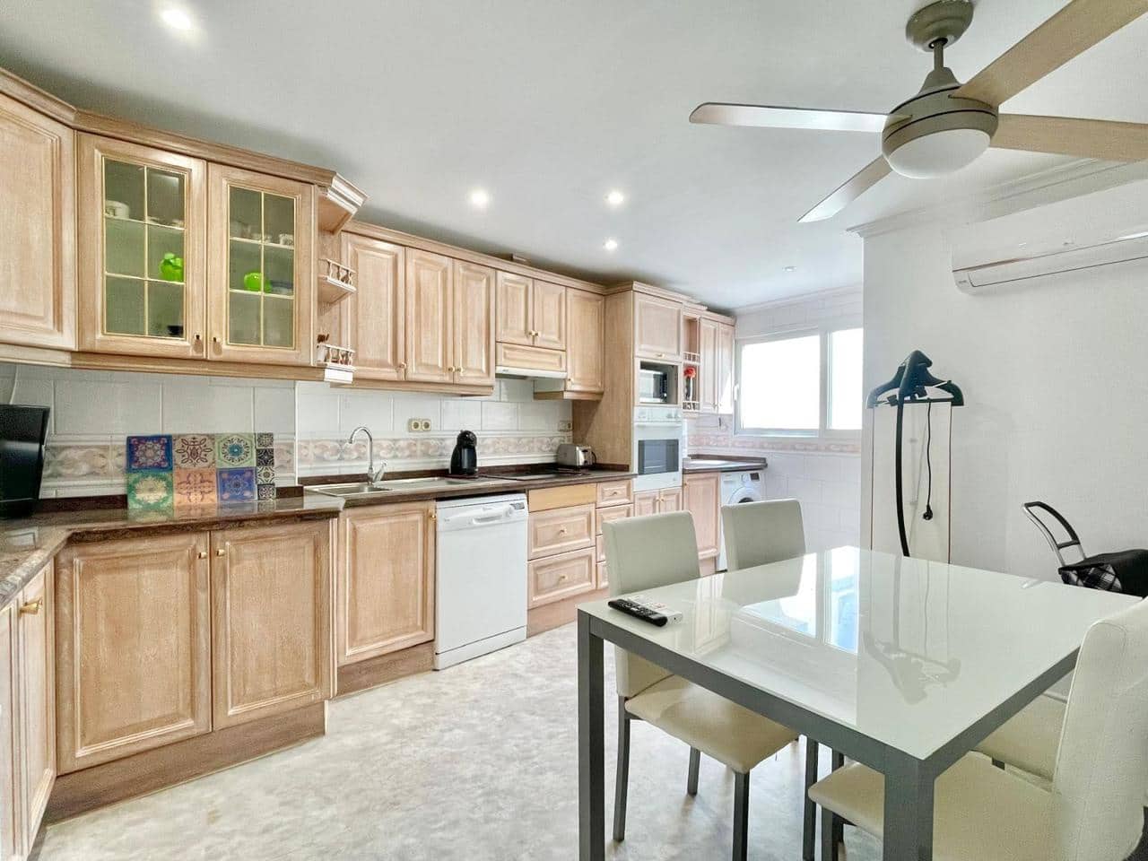 3 slaapkamer Penthouse te koop in Benidorm - € 700.000 (Ref: 9457957)