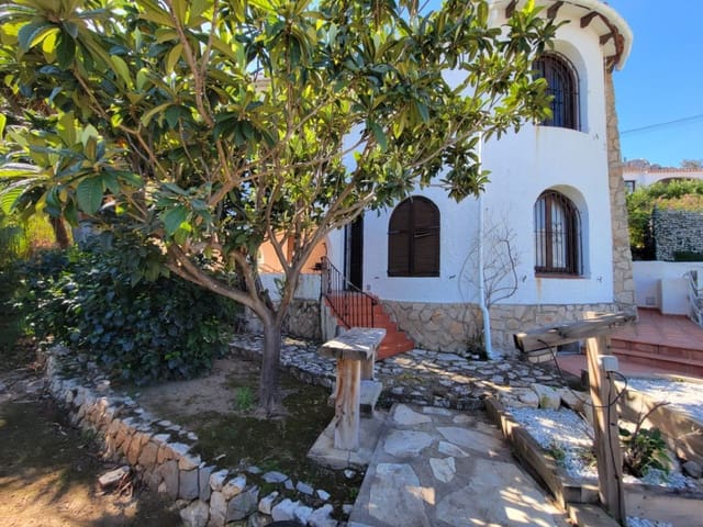 3 bedroom Villa for sale in Calpe / Calp with pool garage - € 525,000 (Ref: 9458059)