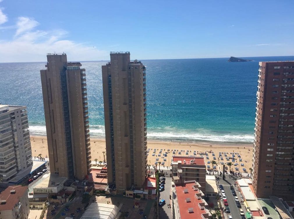 Apartamento para venda em Benidorm com piscina garagem - 265 200 € (Ref: 9458063)
