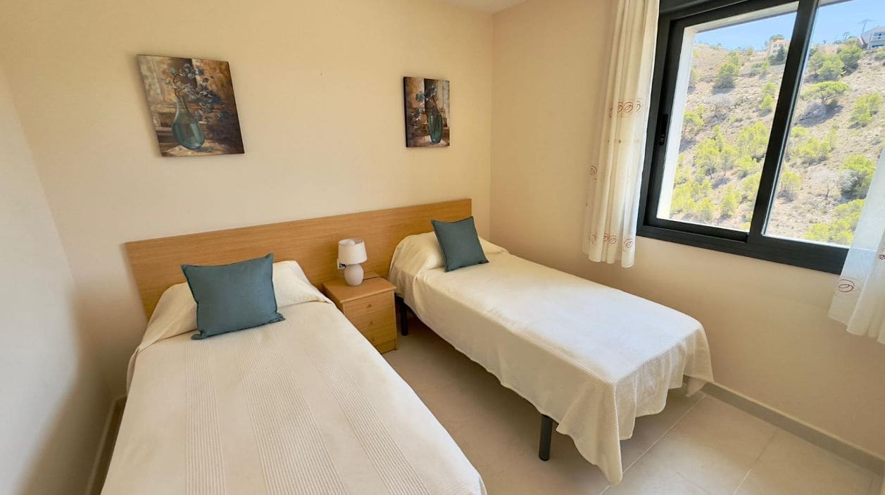 2 bedroom Apartment for sale in Benidorm with pool garage - € 329,000 (Ref: 9458065)