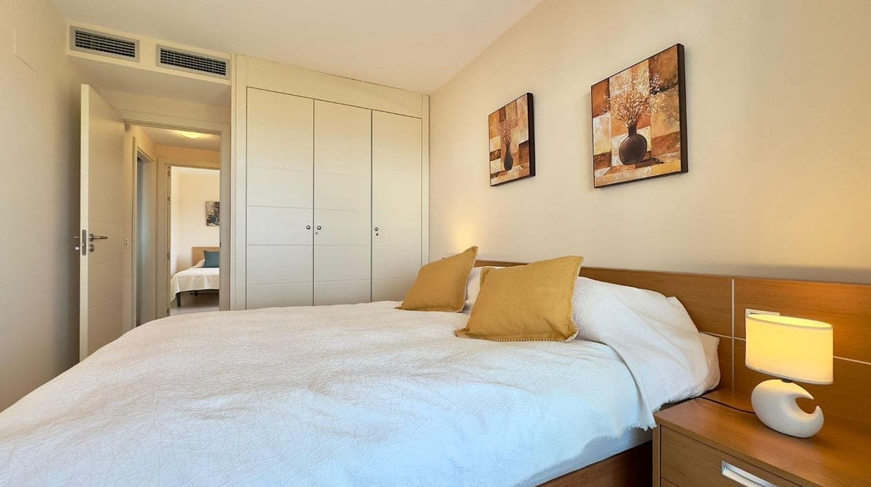 2 bedroom Apartment for sale in Benidorm with pool garage - € 329,000 (Ref: 9458065)