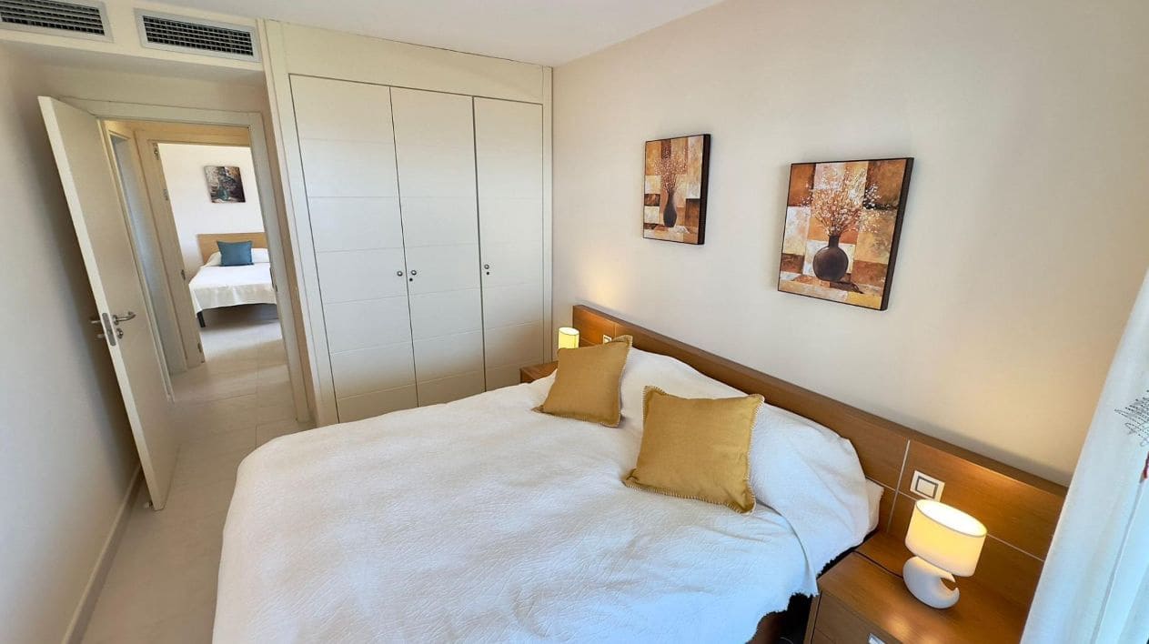 2 bedroom Apartment for sale in Benidorm with pool garage - € 329,000 (Ref: 9458065)