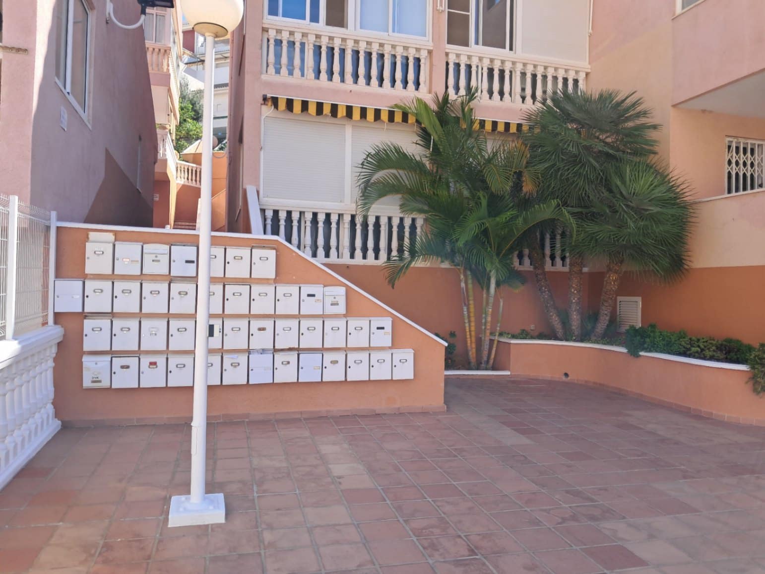 2 bedroom Apartment for sale in Benidorm with pool - € 215,000 (Ref: 9458107)