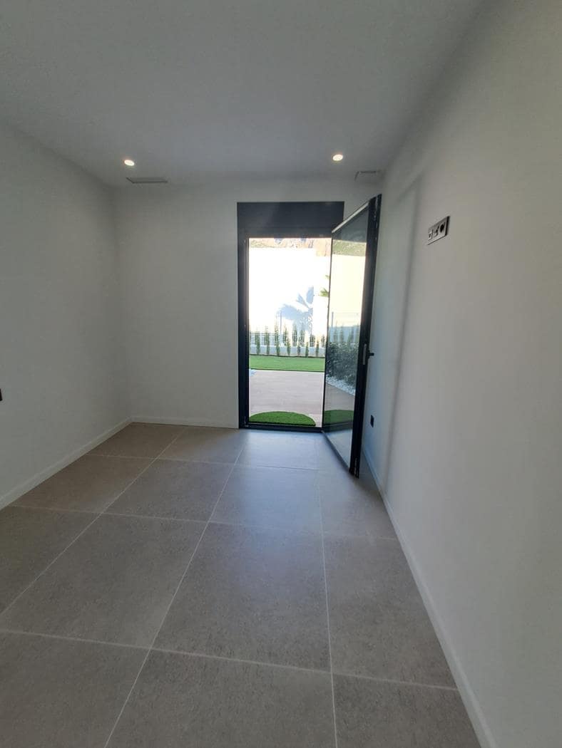 3 sovrum Villa till salu i Polop med pool garage - 525 000 € (Ref: 9458113)