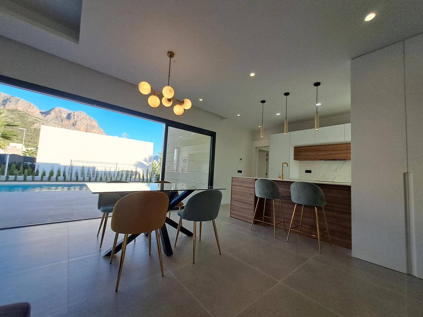 3 sovrum Villa till salu i Polop med pool garage - 525 000 € (Ref: 9458113)