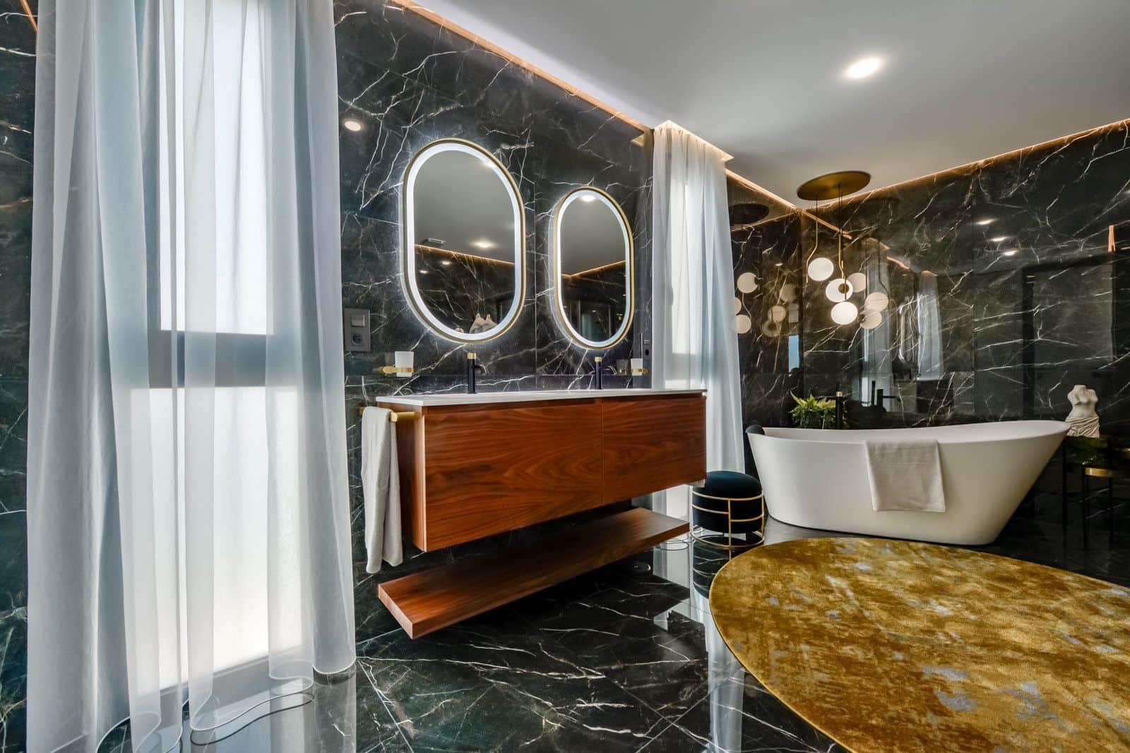 7 sypialnia Willa na sprzedaż w Benidorm z basenem garażem - 4 450 000 € (Ref: 9458141)