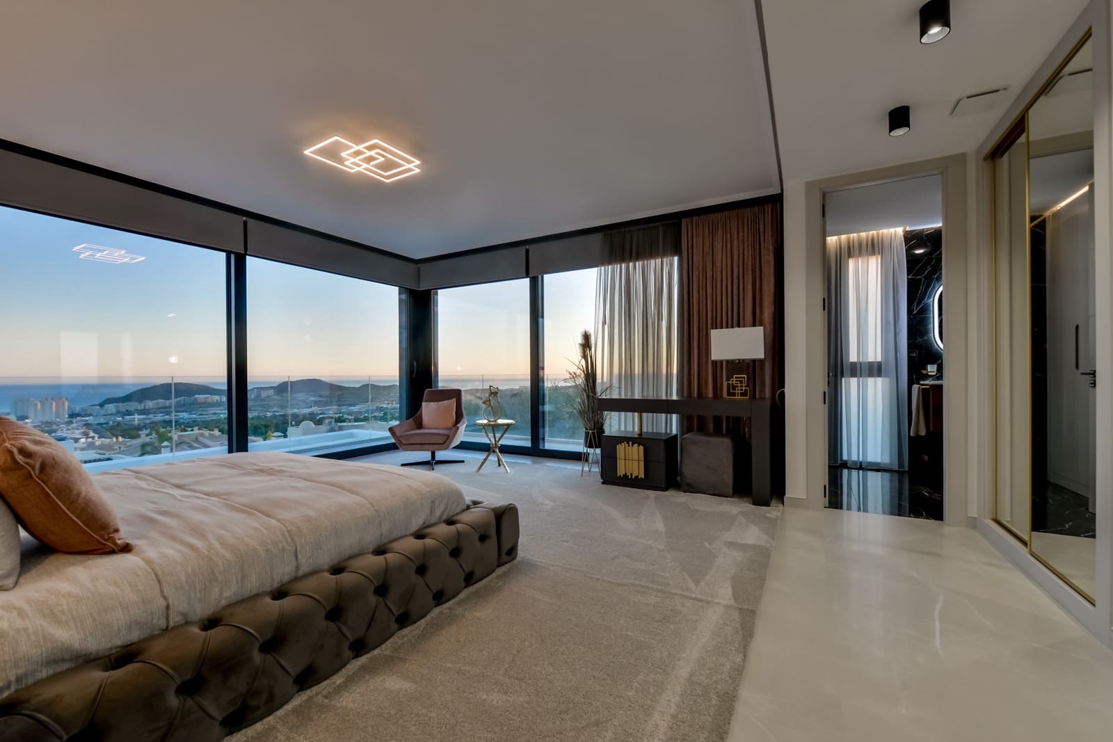 7 sypialnia Willa na sprzedaż w Benidorm z basenem garażem - 4 450 000 € (Ref: 9458141)