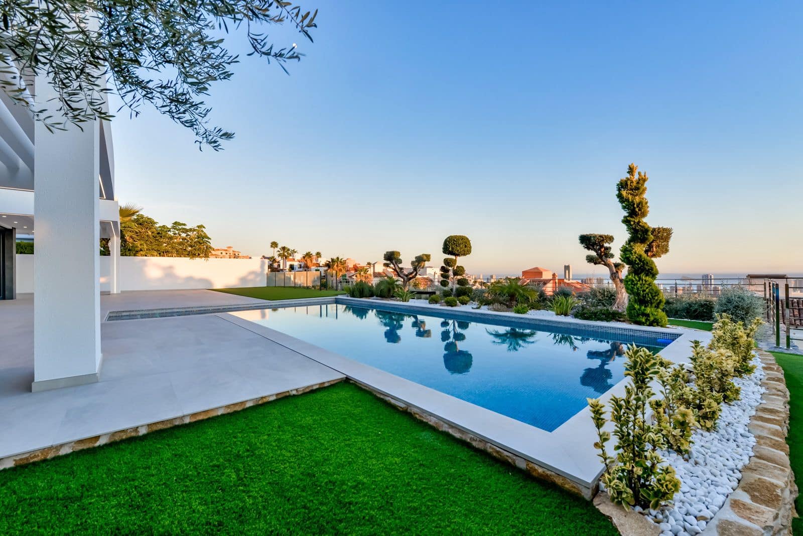 7 sypialnia Willa na sprzedaż w Benidorm z basenem garażem - 4 450 000 € (Ref: 9458141)