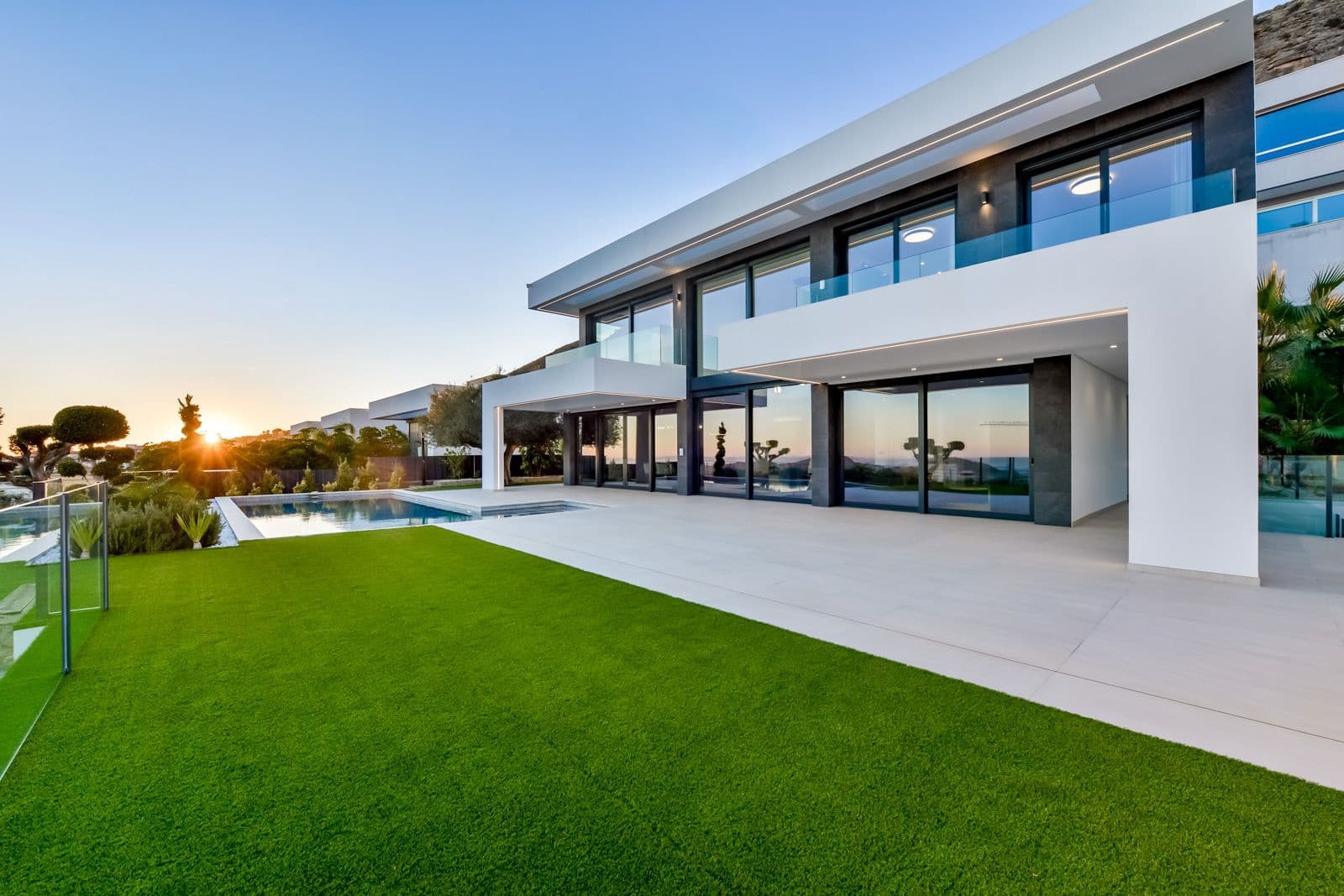 7 sypialnia Willa na sprzedaż w Benidorm z basenem garażem - 4 450 000 € (Ref: 9458141)