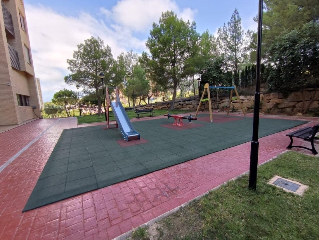 1 soverom Leilighet til salgs i Benidorm med svømmebasseng garasje - € 184 000 (Ref: 9458152)