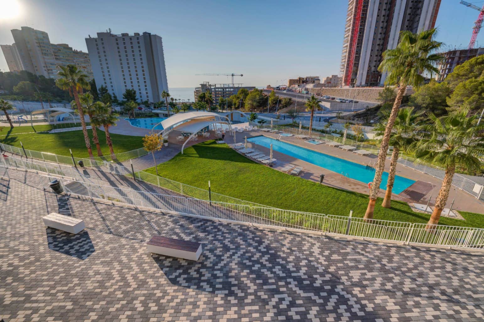 3 bedroom Apartment for sale in Benidorm with pool garage - € 679,000 (Ref: 9458157)