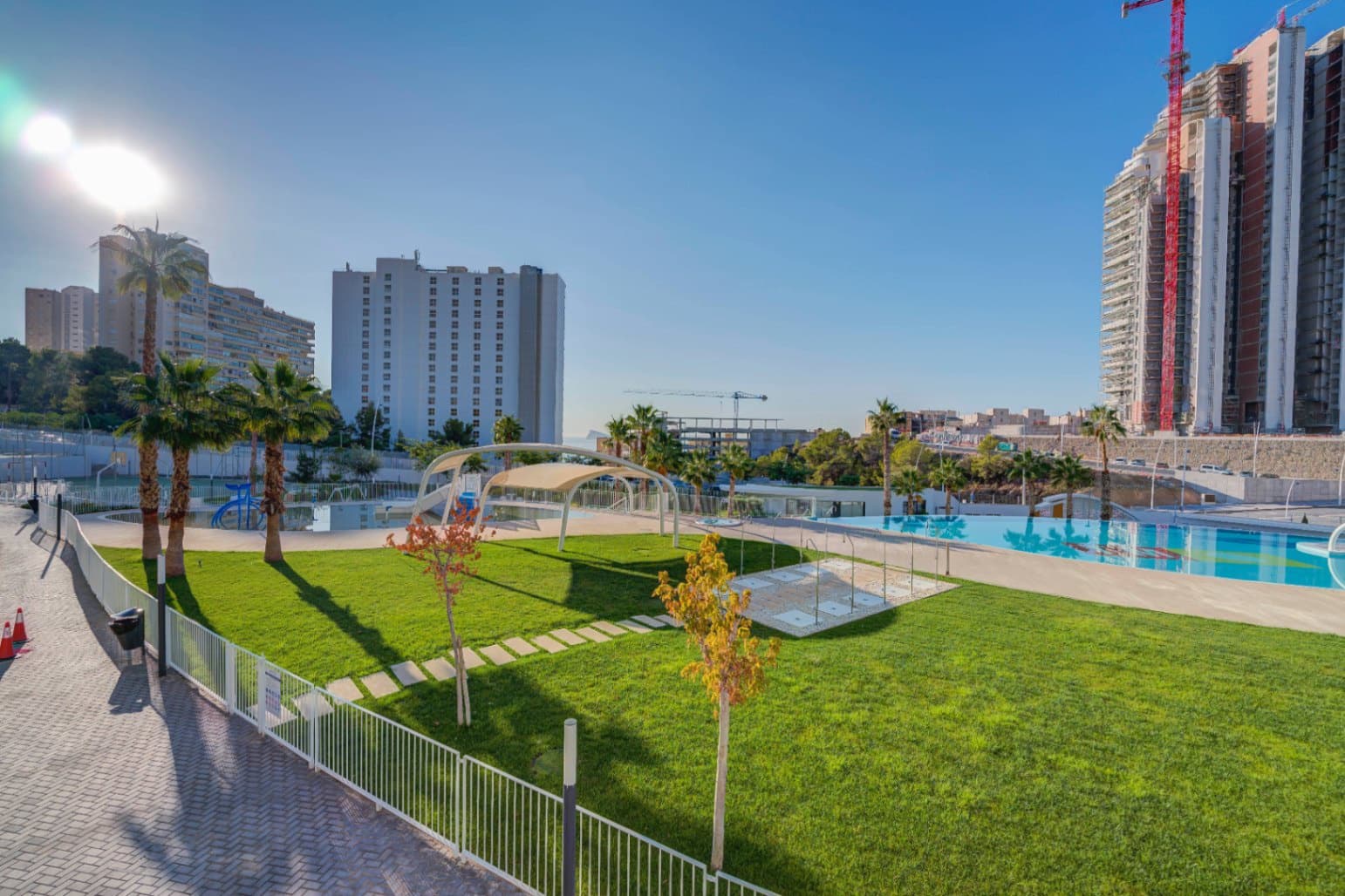 3 bedroom Apartment for sale in Benidorm with pool garage - € 679,000 (Ref: 9458157)