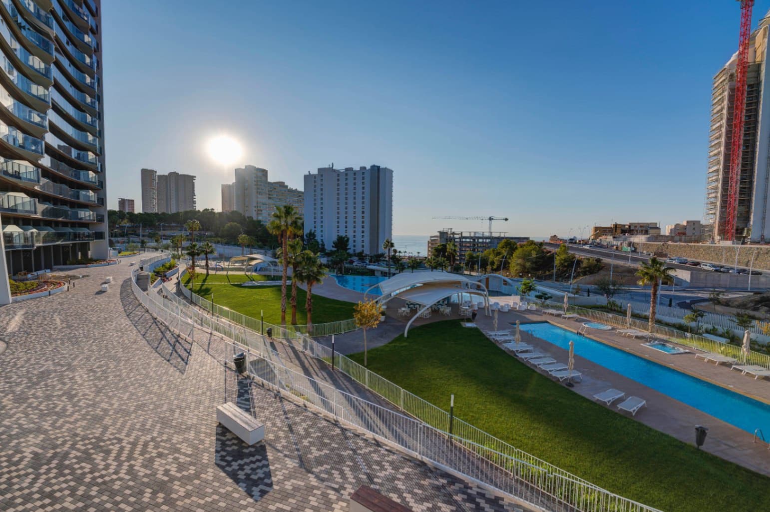 3 bedroom Apartment for sale in Benidorm with pool garage - € 679,000 (Ref: 9458157)