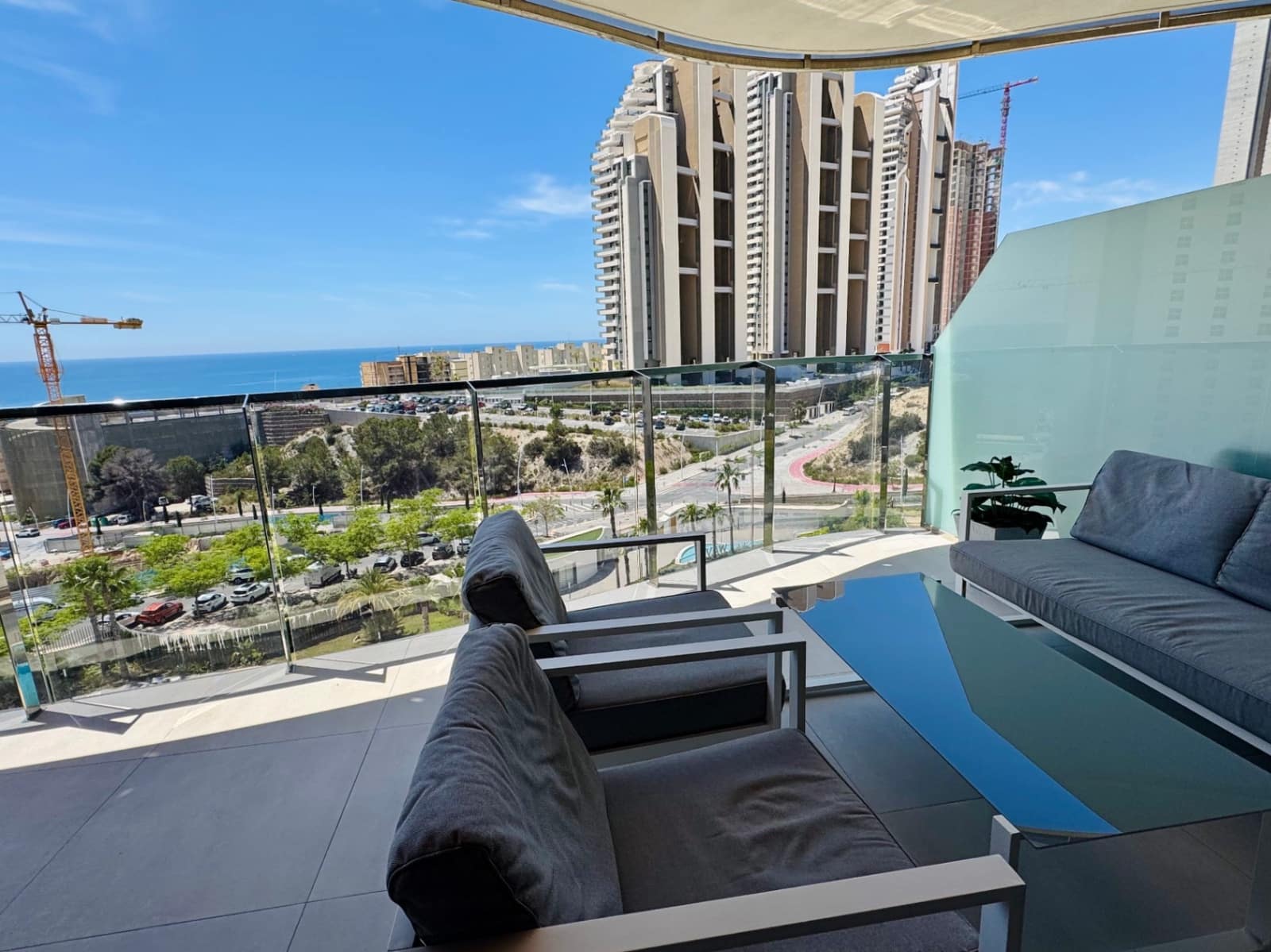 3 bedroom Apartment for sale in Benidorm with pool garage - € 679,000 (Ref: 9458157)