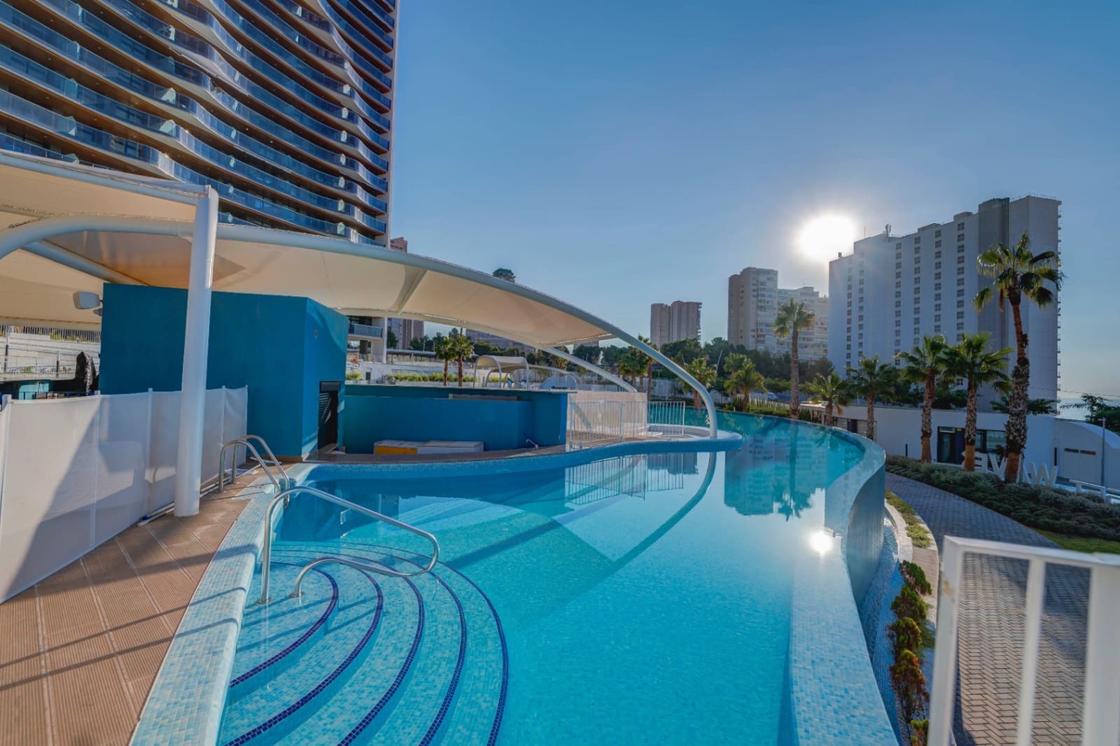 3 bedroom Apartment for sale in Benidorm with pool garage - € 679,000 (Ref: 9458157)