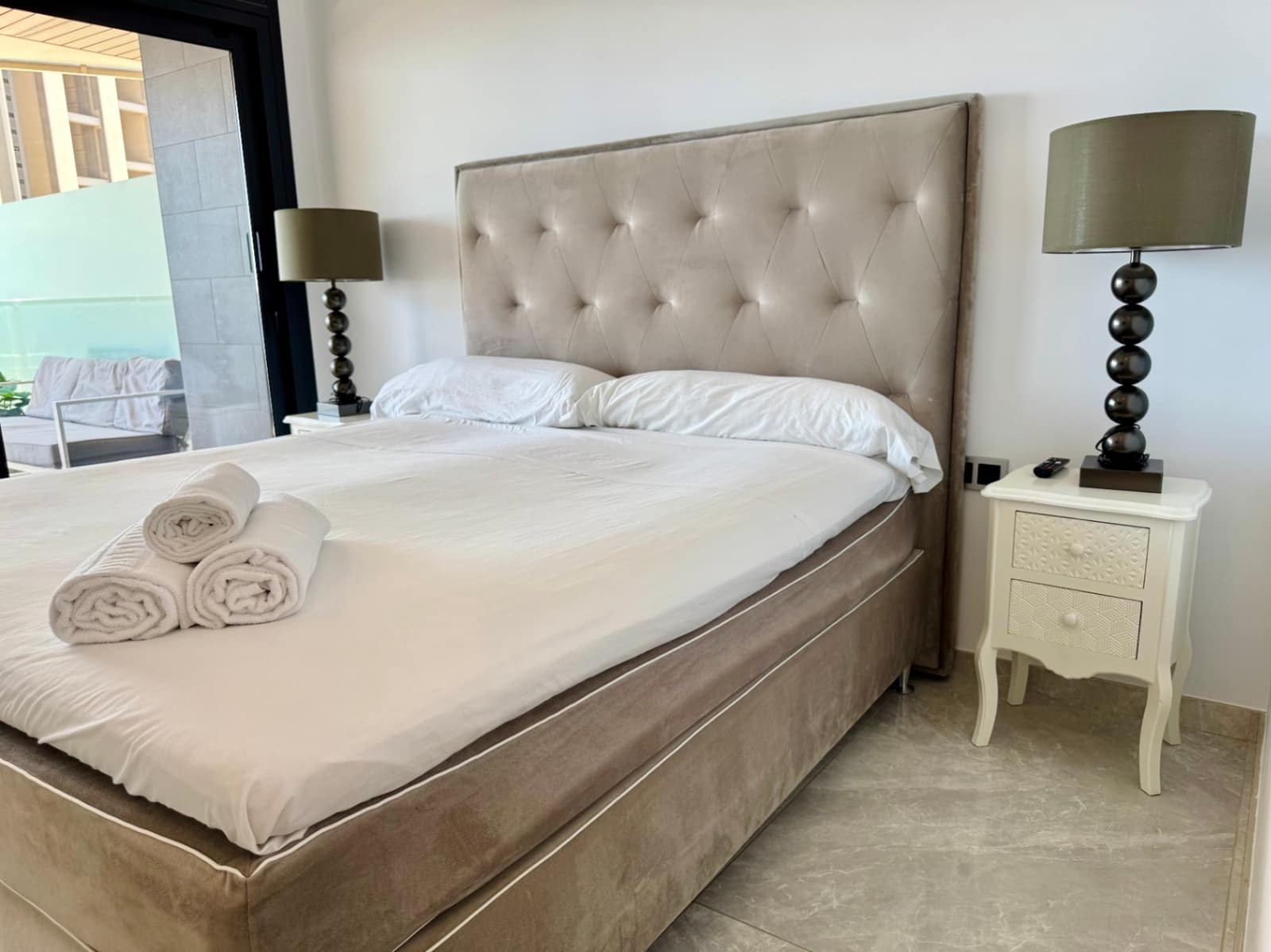 3 bedroom Apartment for sale in Benidorm with pool garage - € 679,000 (Ref: 9458157)